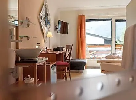 Sunstar 4*