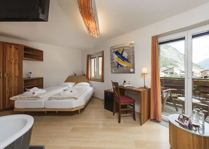 Отель Sunstar 4*